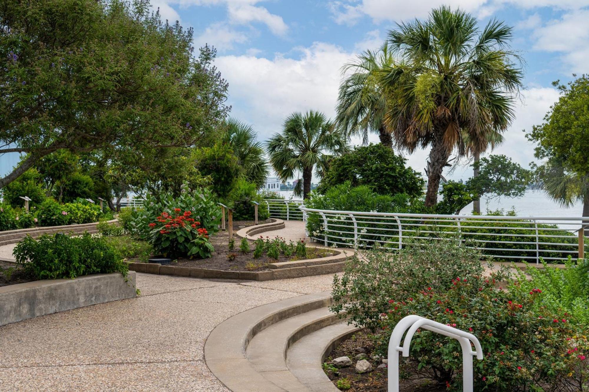 Holiday Inn Galveston Island By Ihg Exterior foto